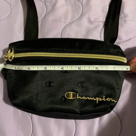 Like New Champion Gold And Black , Fanny Pack , Or Crossbody Bag - Picture 7 of 10